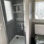 Du Debarquement. Maison Bord De Casa de Férias