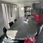 Du Debarquement. Maison Bord De Casa de Férias