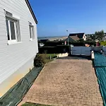 Du Debarquement. Maison Bord De Casa de Férias *