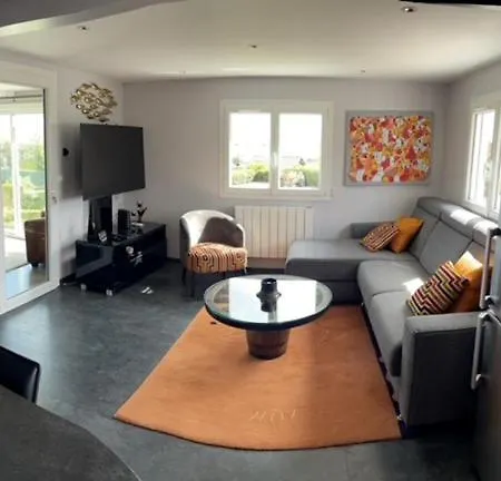 Dom wakacyjny Du Debarquement. Maison Bord De Saint-Côme-de-Fresné