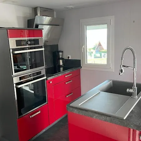 Dom wakacyjny Du Debarquement. Maison Bord De Saint-Côme-de-Fresné