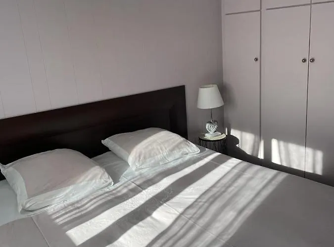 Du Debarquement. Maison Bord De בית נופש