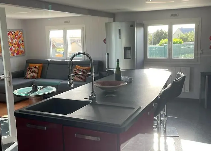 Du Debarquement. Maison Bord De * Saint-Côme-de-Fresné