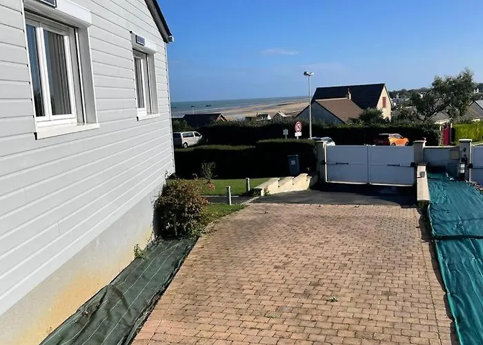 Du Debarquement. Maison Bord De בית נופש *